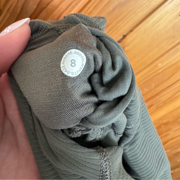 Lululemon Align Ribbed High-Rise Pant 25"  Size 8 - Picture 5 of 7